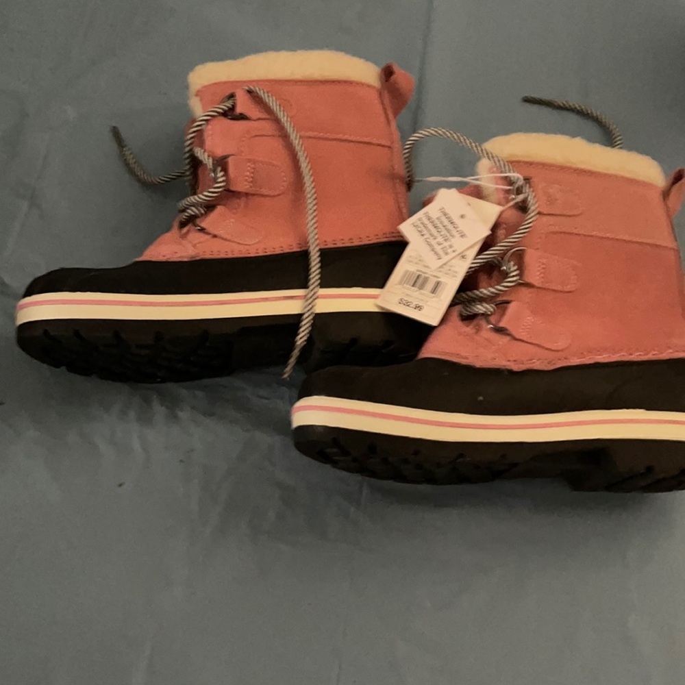 Girls boots